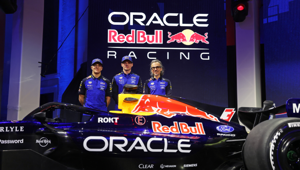 Clear scende in pista con Oracle Red Bull Racing diventando il primo Haircare Partner ufficiale del team Clear scende in pista con Oracle Red Bull Racing diventando il primo Haircare Partner ufficiale del team
