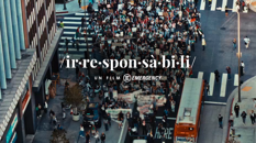 Ogilvy firma "Irresponsabili", il film di EMERGENCY che ribalta gli insulti rivolti ai manifestanti per la pace trasformandoli in un'ode all'impegno civile Ogilvy firma "Irresponsabili", il film di EMERGENCY che ribalta gli insulti rivolti ai manifestanti per la pace trasformandoli in un'ode all'impegno civile