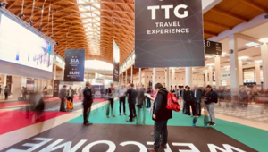 Un robot umanoide speaker al TTG di Rimini: Agibot A2 Ultra al convegno AssoParchi “IO ESISTO. E TU?” Un robot umanoide speaker al TTG di Rimini: Agibot A2 Ultra al convegno AssoParchi “IO ESISTO. E TU?”