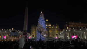 Ledworks illumina per il quarto anno consecutivo l’albero di Natale in Piazza San Pietro nel segno del Giubileo Ledworks illumina per il quarto anno consecutivo l’albero di Natale in Piazza San Pietro nel segno del Giubileo