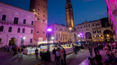 Veronafiere accende il fuori salone: con 70 eventi confermati torna Vinitaly and The City nel cuore di Verona. Generali Italia, Banca Passadore, Vip Energy, Ploom, BYD gli official partner Veronafiere accende il fuori salone: con 70 eventi confermati torna Vinitaly and The City nel cuore di Verona. Generali Italia, Banca Passadore, Vip Energy, Ploom, BYD gli official partner